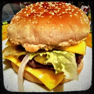 Cheeseburger Royal with Cheese przepis na domowe hamburgery