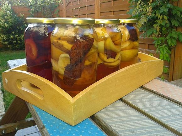 Kompot z sezonowych owoców