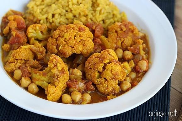 Wegańskie curry z kalafiorem