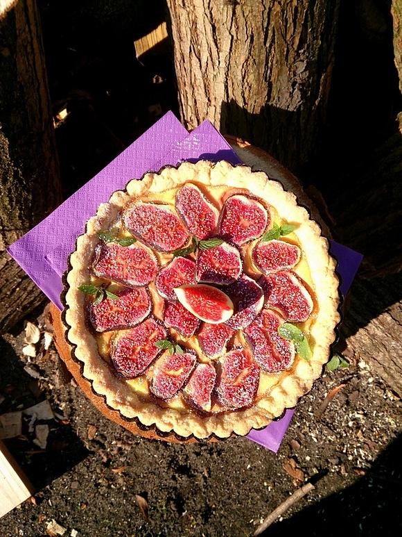 Tarta z figami i kremowym serkiem