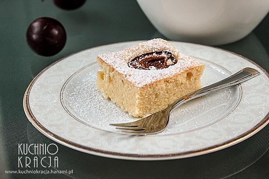 Delikatne ciasto ze śliwkami