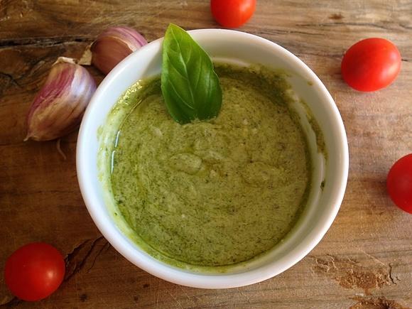 Domowe pesto z bazylii