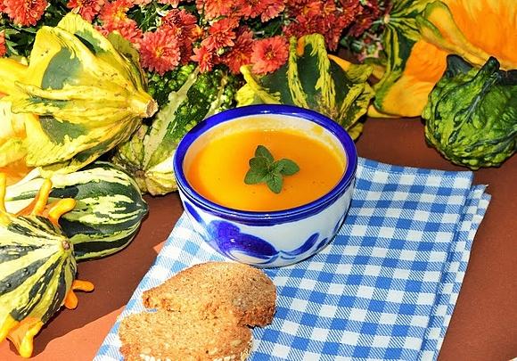 Zupa krem z pieczonej dyni Hokkaido
