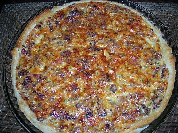 Tarta z kurkami - przepis na sezonową tartę grzybową