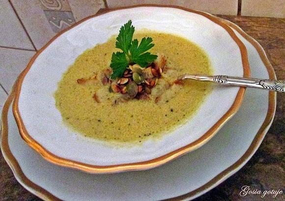 Zupa krem z dyni z grzankami
