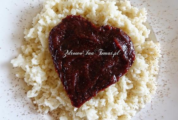 Ryż na mleku z powidłem śliwkowo-daktylowym