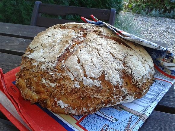 Chleb pszenno-żytni na drożdżach
