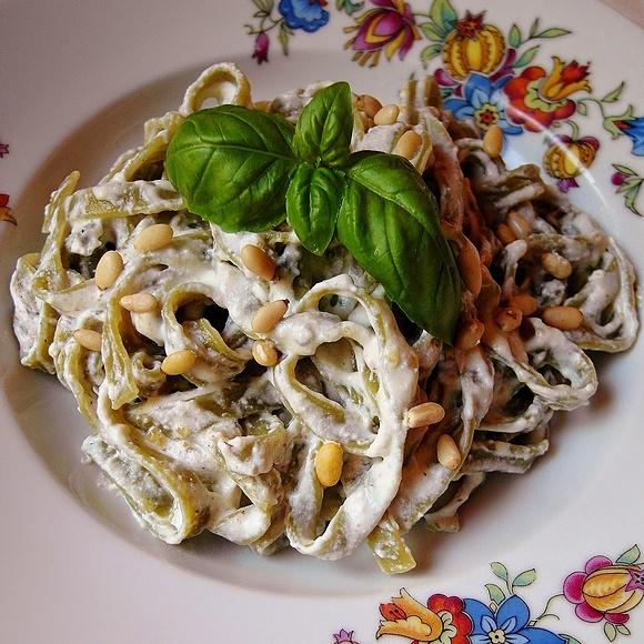 Zielone tagliatelle z trzema serami