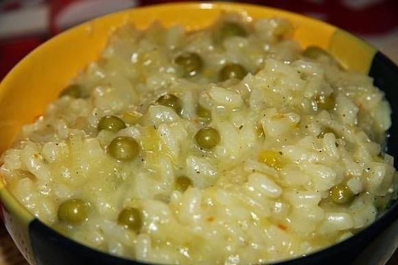 Maślane Risotto z groszkiem i porem