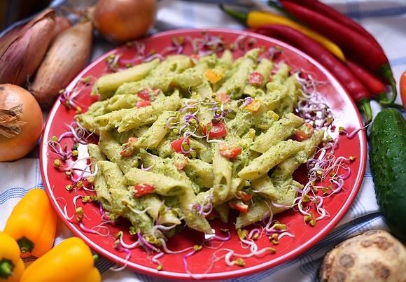 Penne z brokułowym pesto