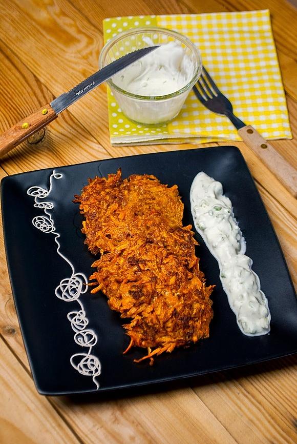Marchewkowe rosti - placki z tartej marchewki
