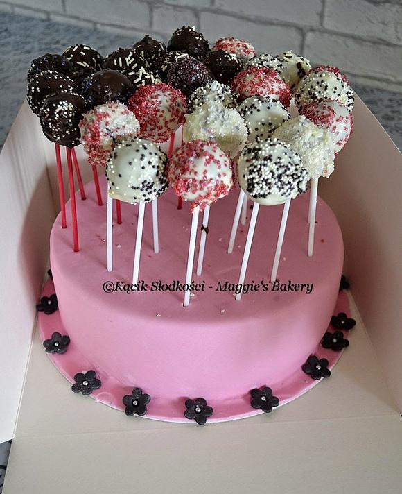 Torcik cake pops na patykach - cake pops