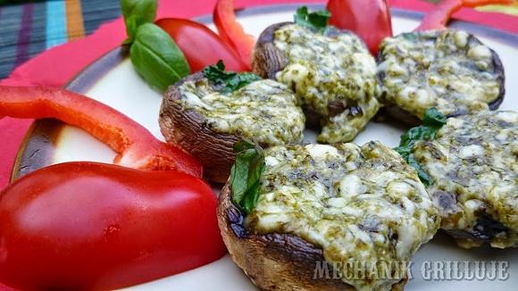 Pieczarki faszerowane grillowane