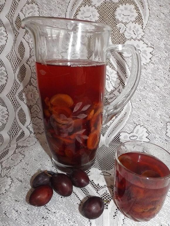 Kompot śliwkowy