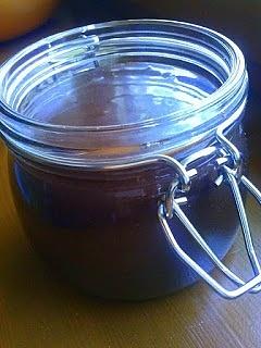 Bezglutenowa nutella z orzechów laskowych i czekolady