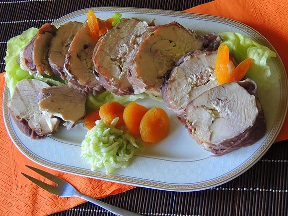 Filety kurczaka w szynce parmeńskiej nadziewane