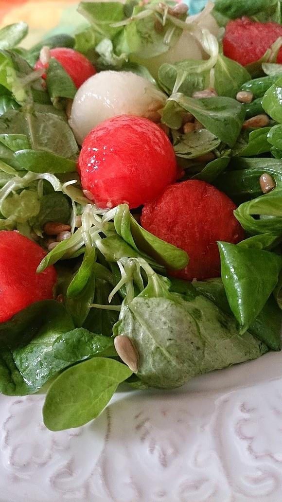Sałatka z roszponki, melona i arbuza