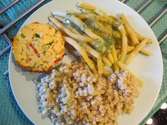 Tofu omlet cukinia i warzywa na zdrowy obiad