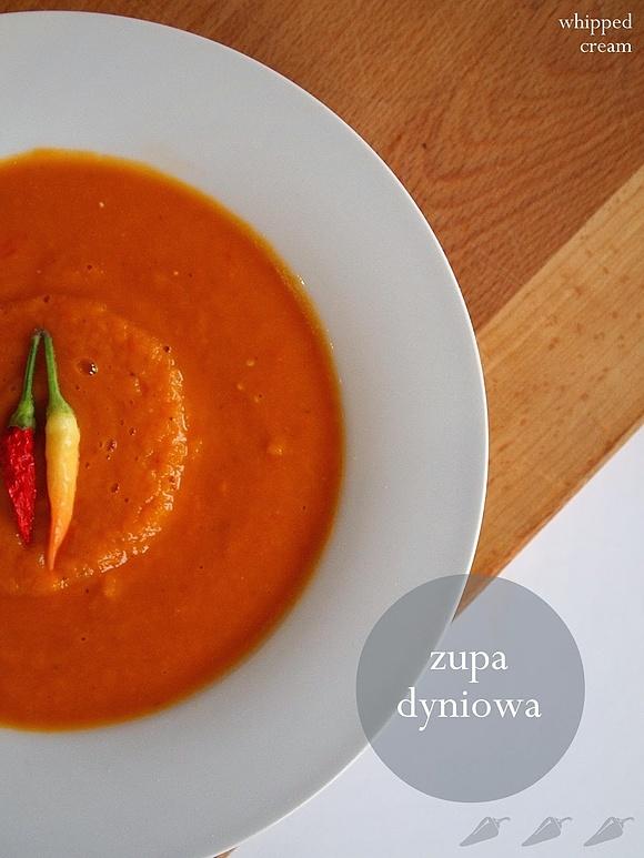 Pikantna zupa dyniowo-pomidorowa