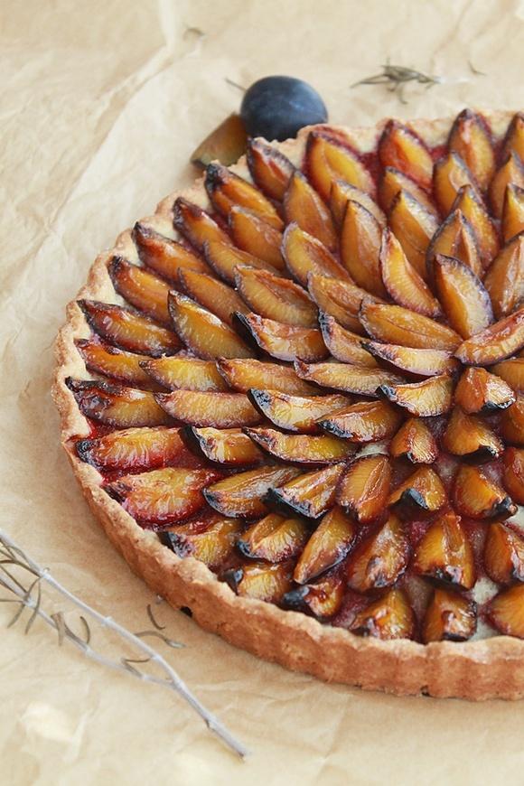 Tarta ze śliwkami w glazurze