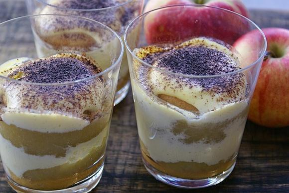 Tiramisu jabłkowo-gruszkowe z cydrem