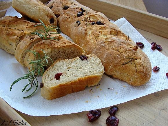 Ciabata z rozmarynem i żurawiną