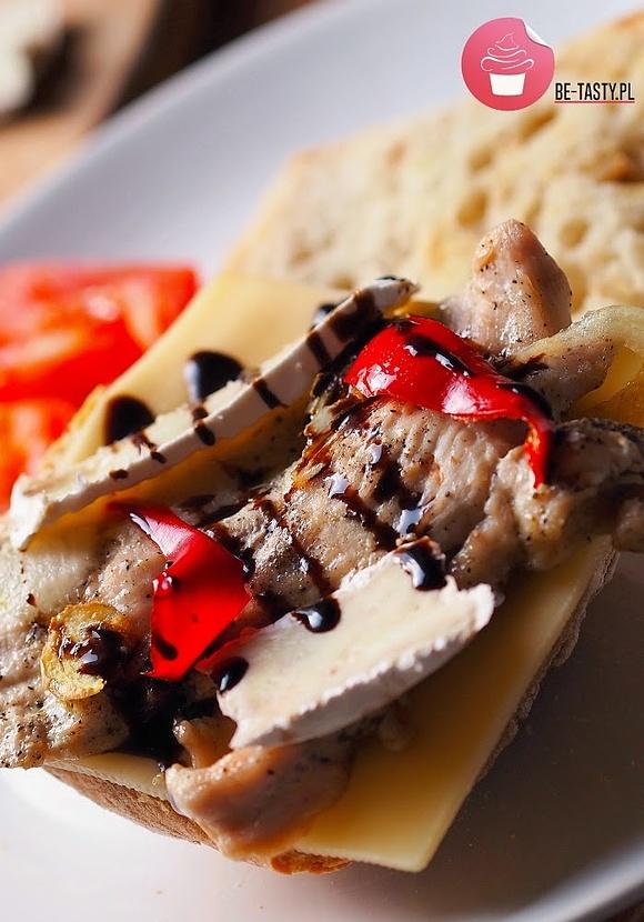 Ciabatta z kurczakiem imbirowo-miodowym