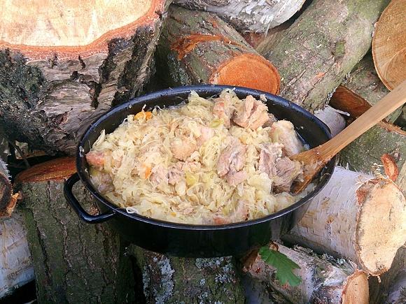 Żeberka duszone z kapustą kiszoną