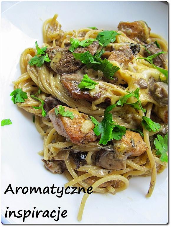 Spaghetti Tetrazzini z sosem grzybowym i kurczakiem