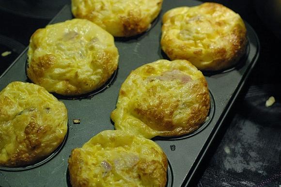 Szybkie babeczki z jajkami zamiast omletu