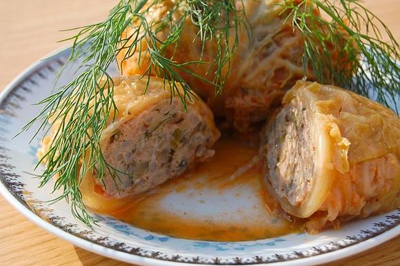 Kapusta faszerowana mięsem i pieczarkami