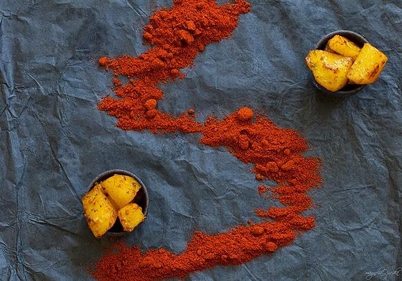 Pieczone ziemniaczki z przyprawami i oliwą