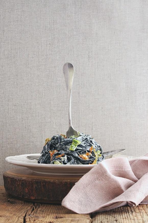 Egzotyczne tagliatelle al nero di seppia