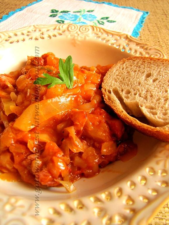 Bigos z białej kapusty
