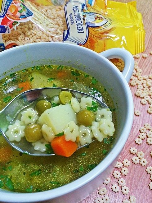 Szybka zupa na bazie gotowych produktów