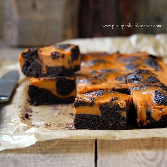 Brownies dyniowo-serowe z czekoladą i przyprawami korzennymi
