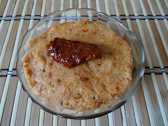 Pasta z kaszy jaglanej i suszonych pomidorów