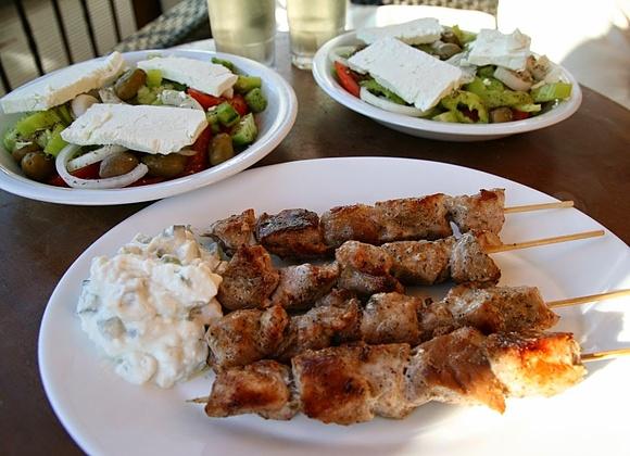 Souvlaki grecki szaszłyk z wieprzowiny