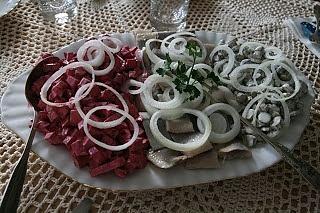 Szwedzka sałatka śledziowa