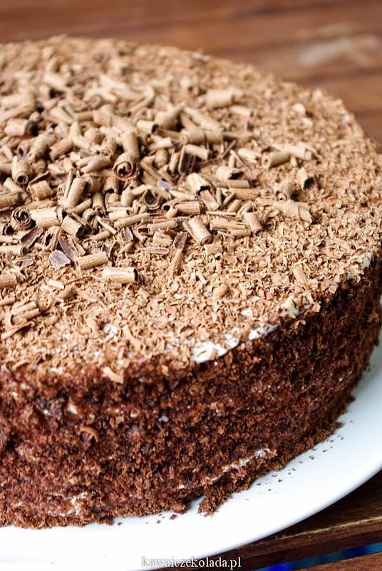 Tort z gruszką i mascarpone na biszkopcie