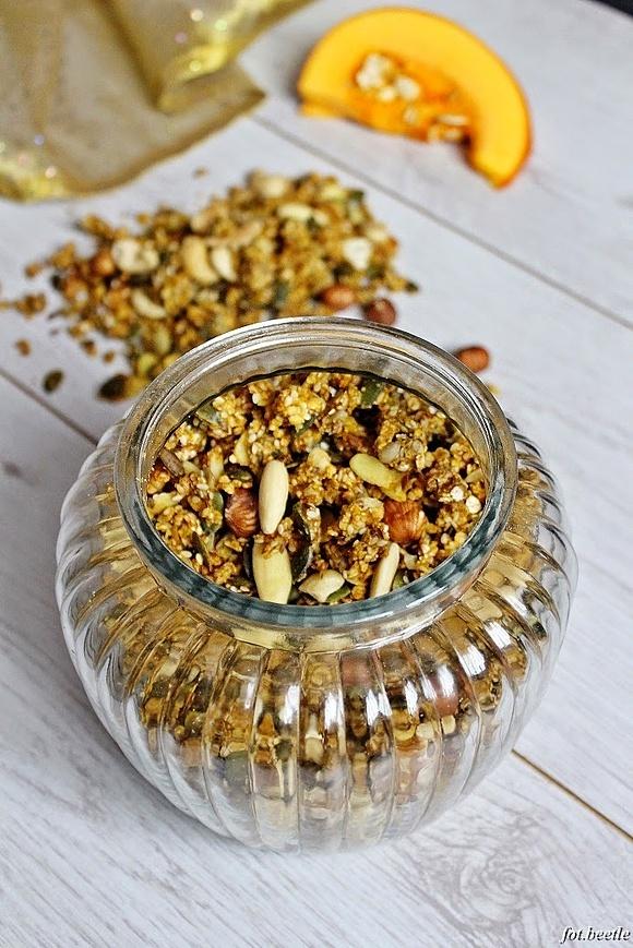 Dyniowa granola - zdrowa i pożywna na śniadanie