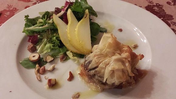 Zazie Bistro - przystawki i dania główne z kozim serem i konfiturą
