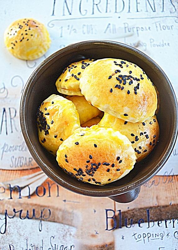 Pieczone pierogi z dynią i fetą