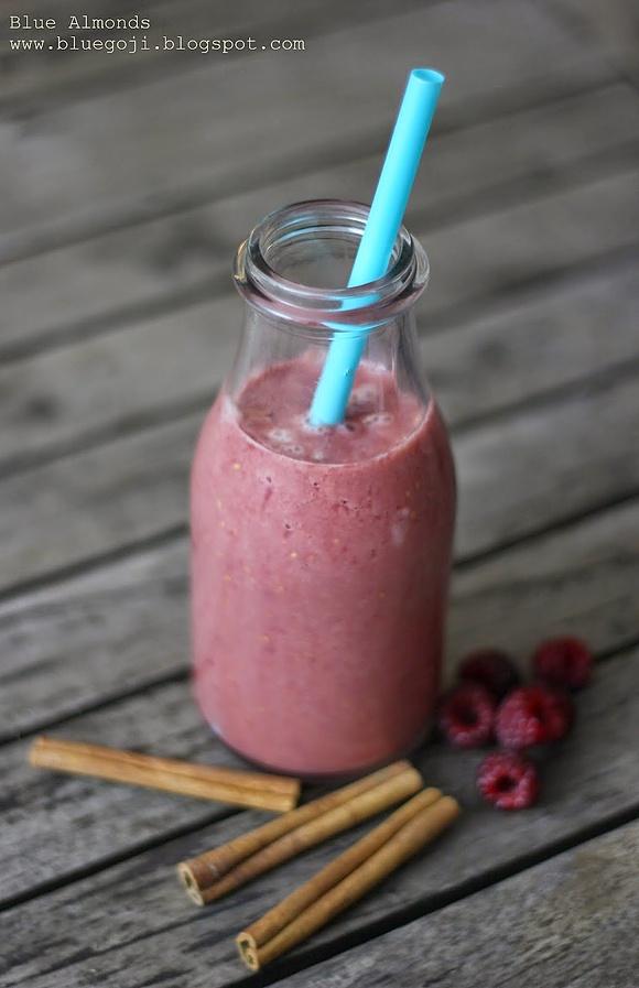 Malinowe mango smoothie. Raw vegan, bez glutenu.