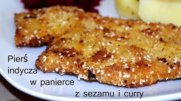 Pierś indycza w panierce z sezamu i curry