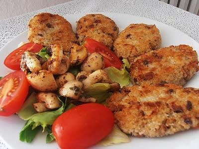 Kotlety jęczmienne z pieczarkami