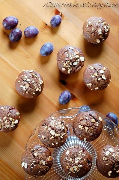 Czekoladowe muffinki ze śliwkami