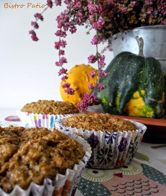 Razowe muffiny z marchewką na drugie śniadanie