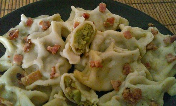 Pierogi z bobem i boczkiem