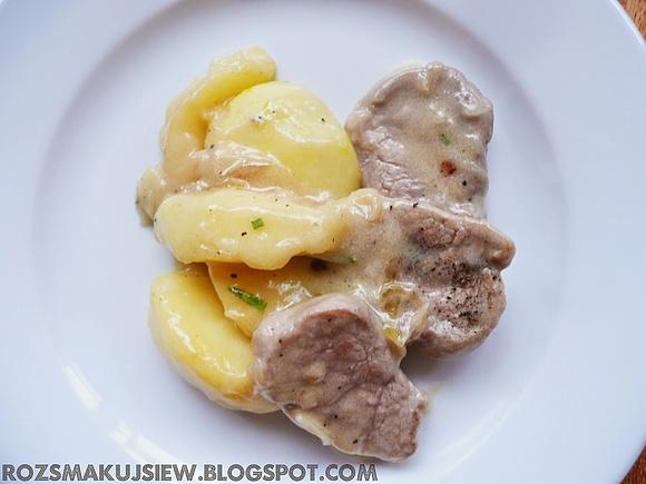 Polędwiczka w sosie z cydru i glazurowanymi jabłkami